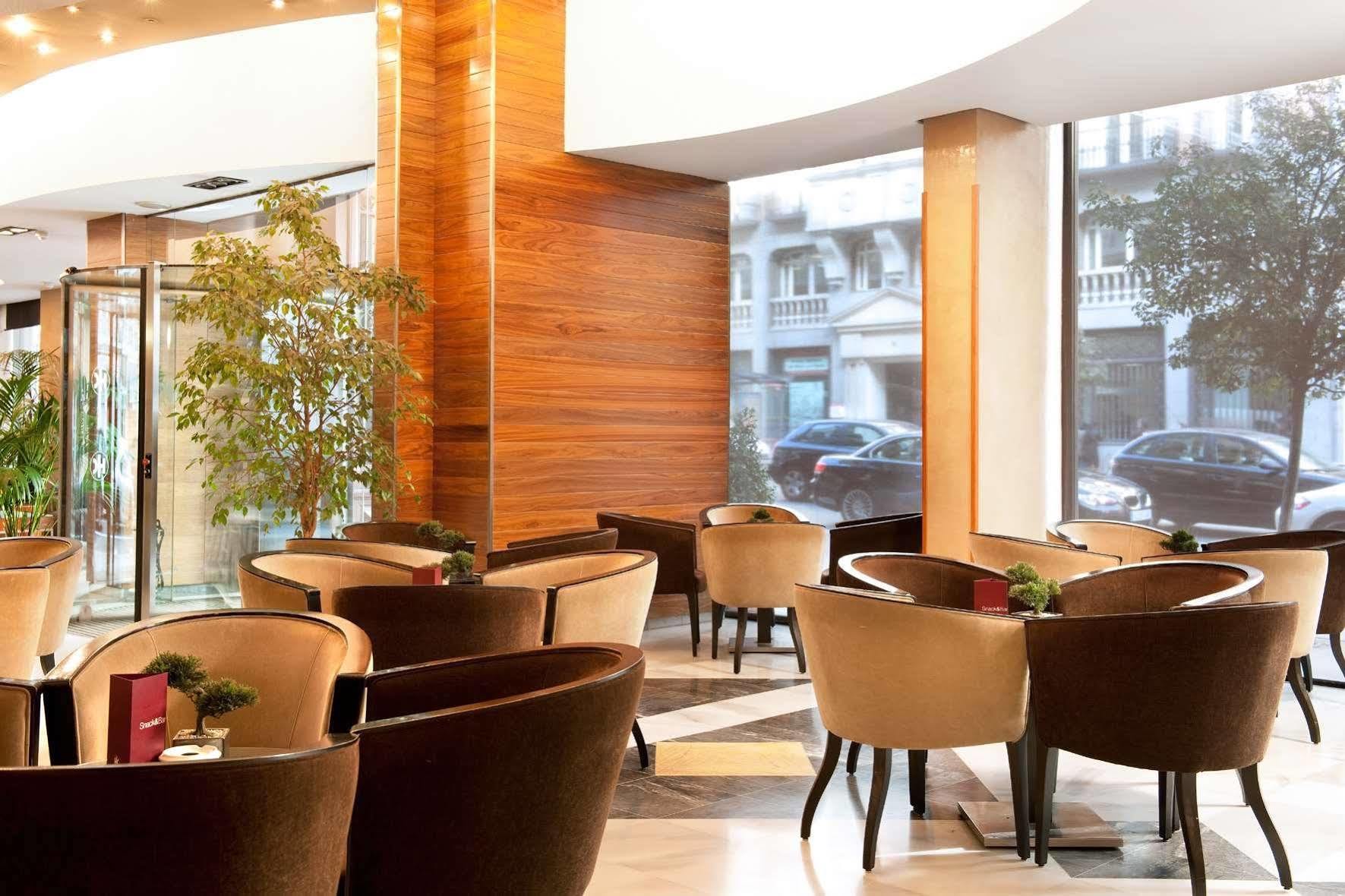Catalonia Gran Via Hotel 4*
